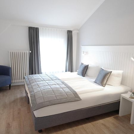 Hotel Kuehl Neumünster Екстериор снимка