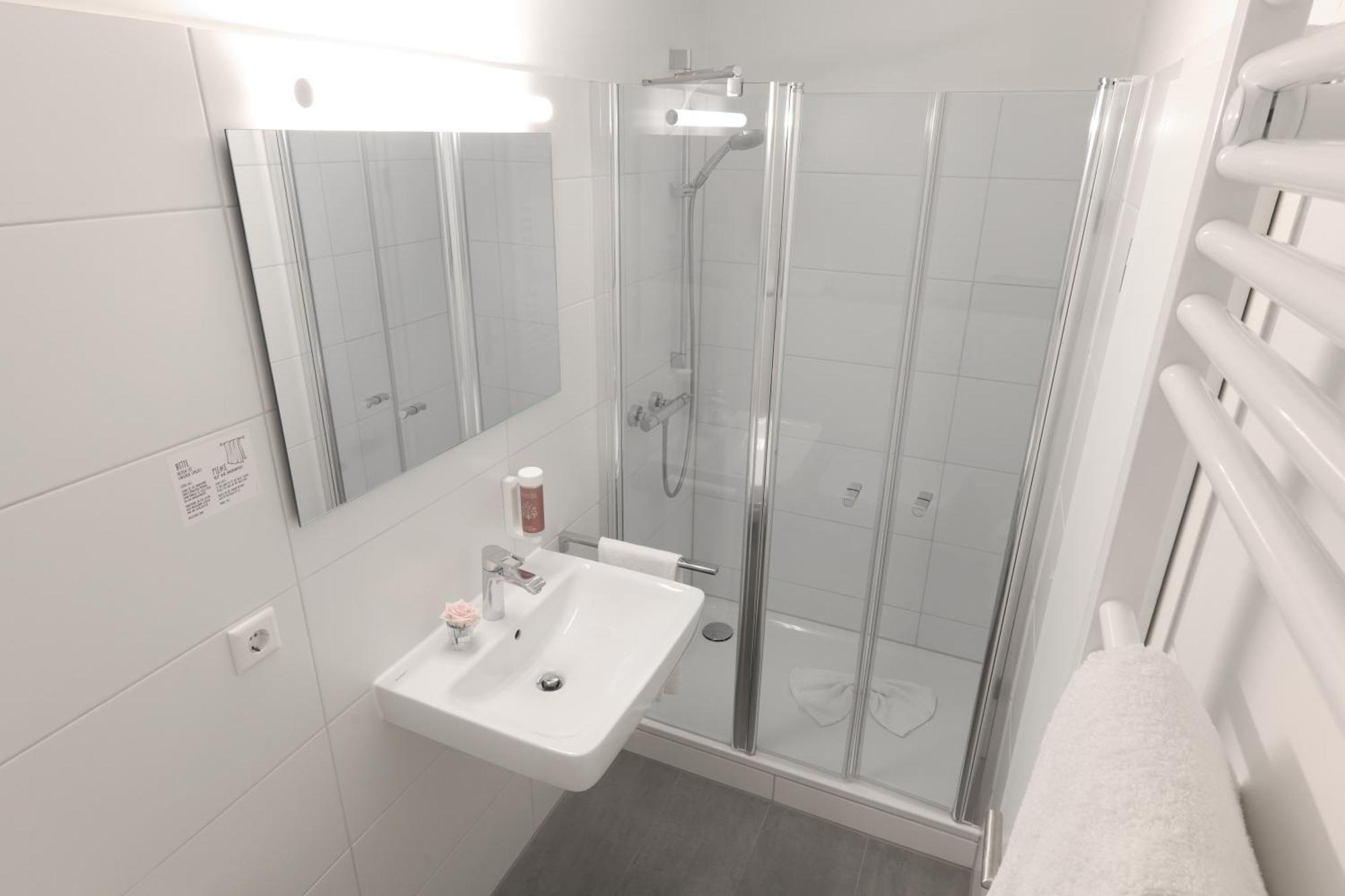 Hotel Kuehl Neumünster Екстериор снимка