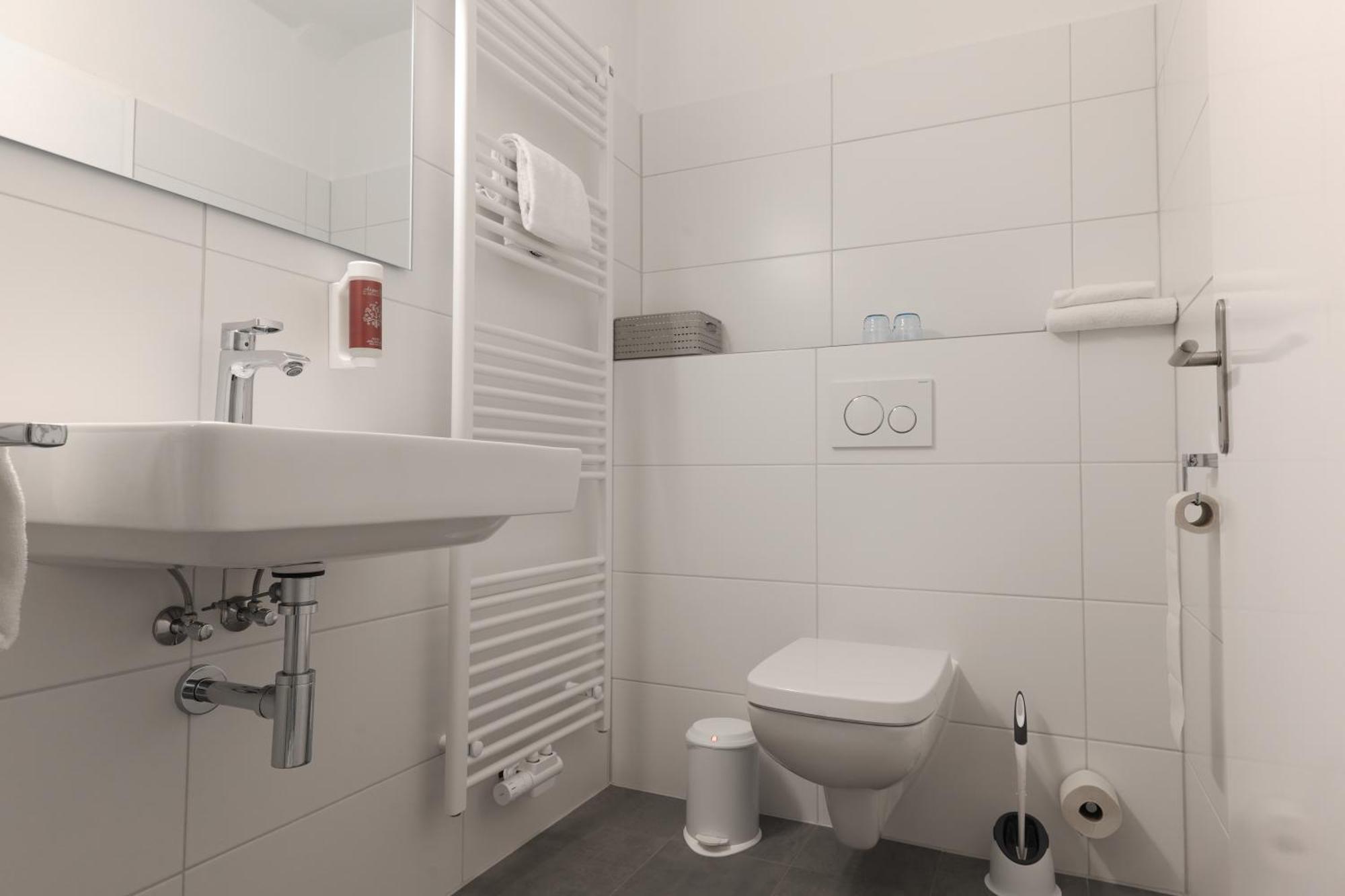 Hotel Kuehl Neumünster Екстериор снимка