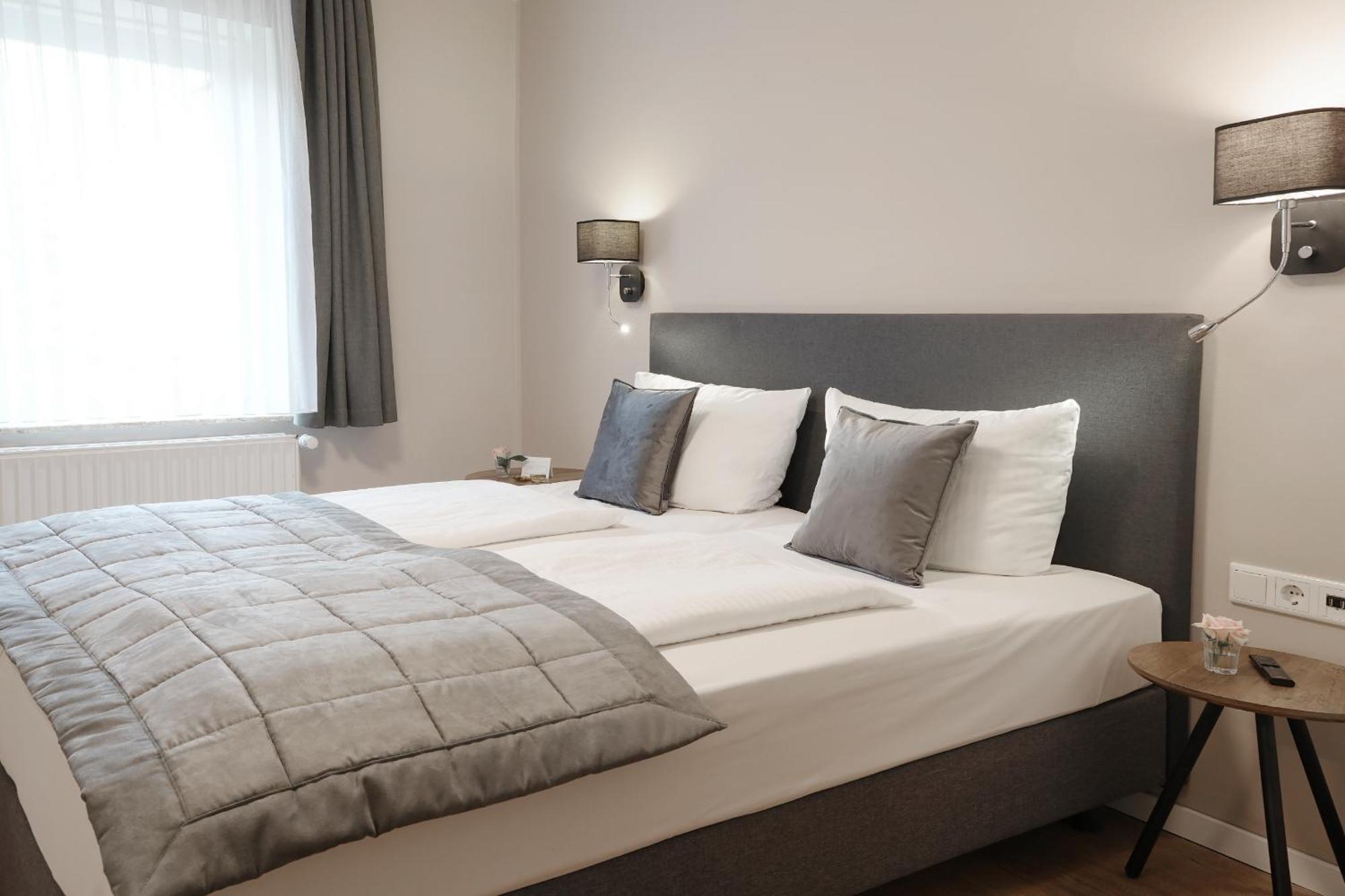 Hotel Kuehl Neumünster Екстериор снимка