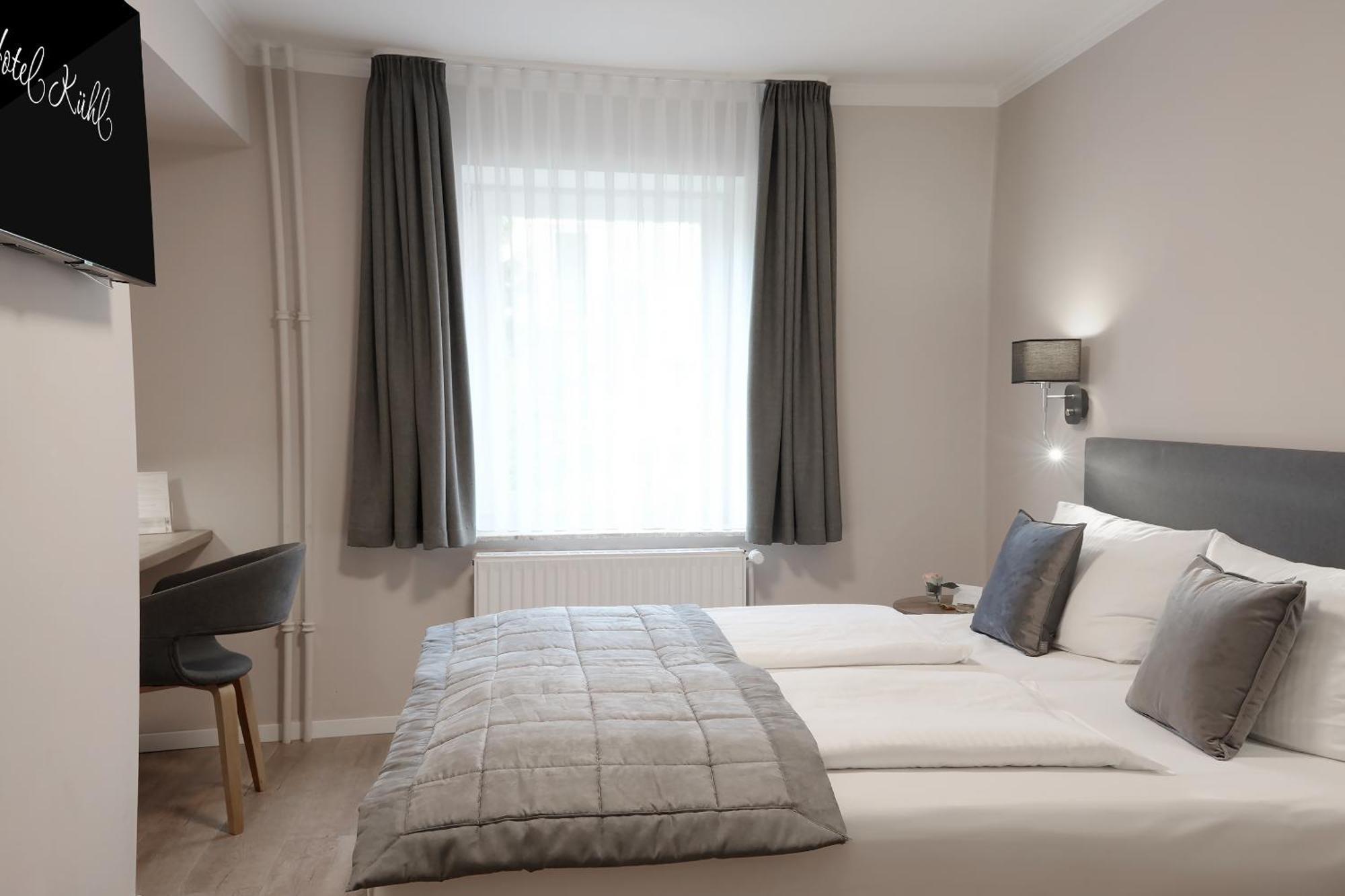 Hotel Kuehl Neumünster Екстериор снимка