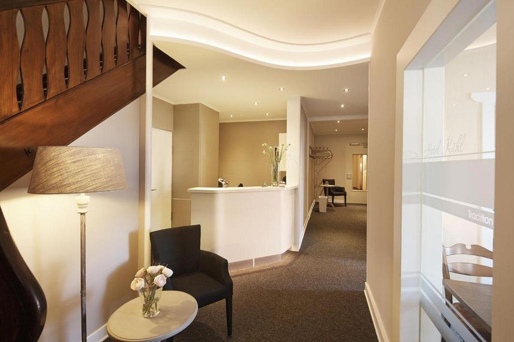 Hotel Kuehl Neumünster Екстериор снимка